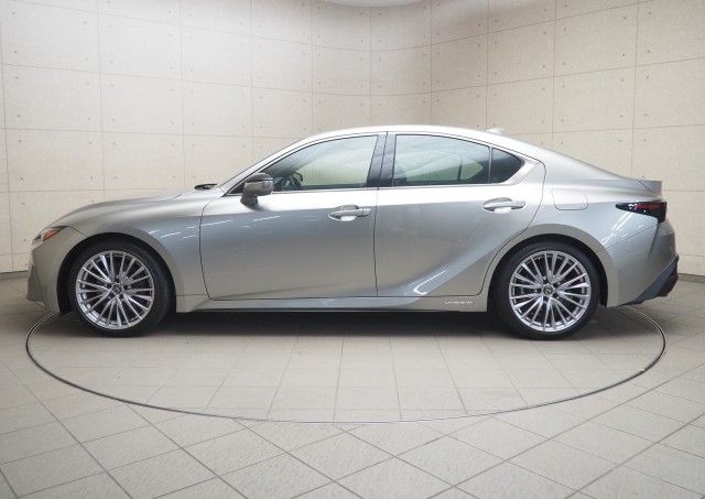 レクサス IS300h バージョンL