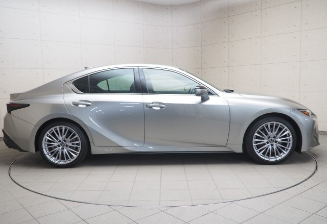 レクサス IS300h バージョンL