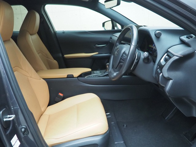 レクサス UX250h バージョンL