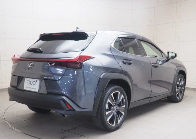 レクサス UX250h バージョンL