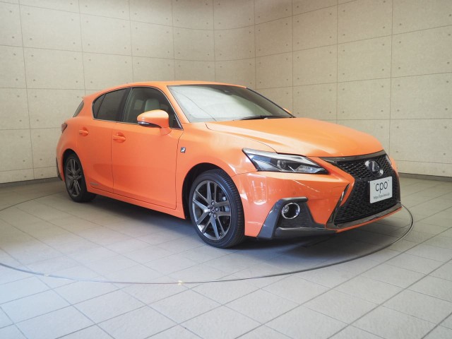 レクサス CT200h Fスポーツ