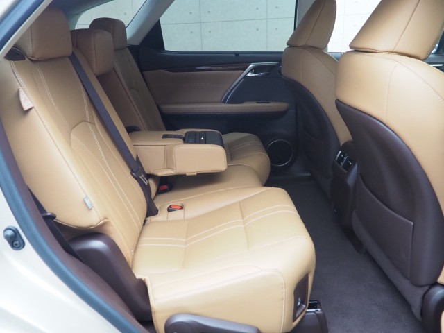 レクサス RX450hL ヒョウジュンシャ