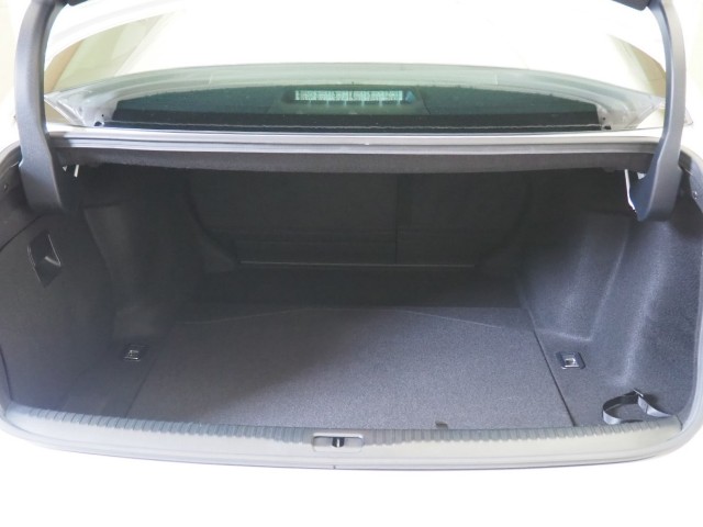 レクサス IS300h ヒョウジュン