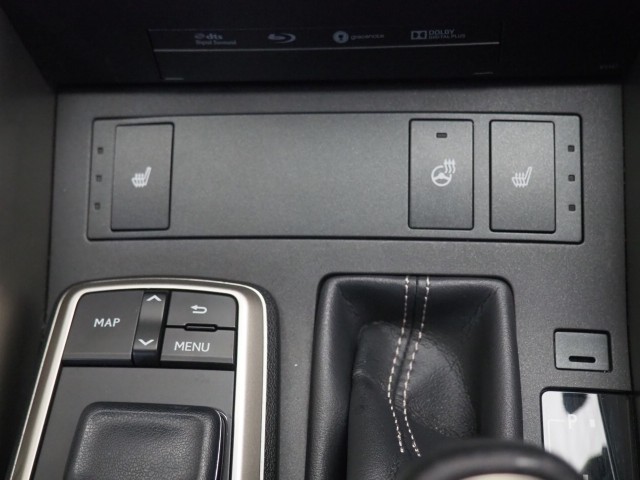 レクサス IS300h ヒョウジュン