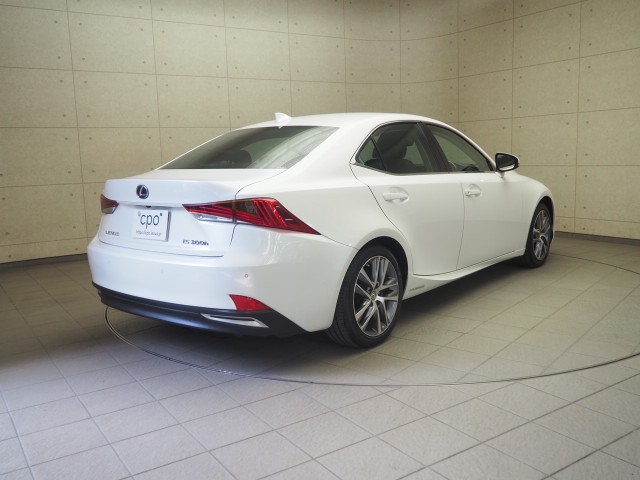 レクサス IS300h ヒョウジュン