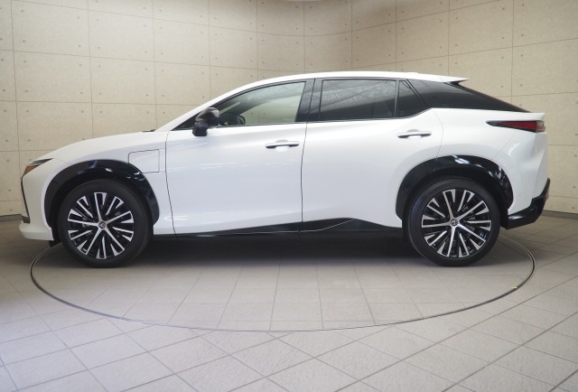 レクサス RZ450e バージョンL