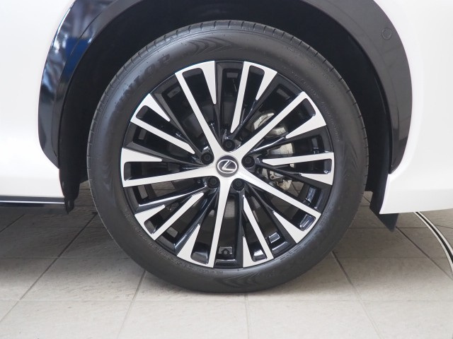 レクサス RZ450e バージョンL