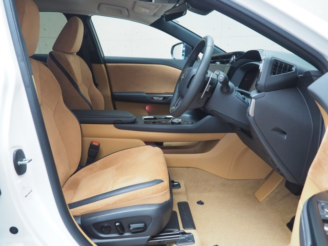 レクサス RZ450e バージョンL