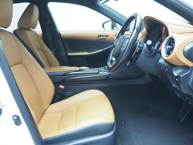 レクサス IS300 ヒョウジュン