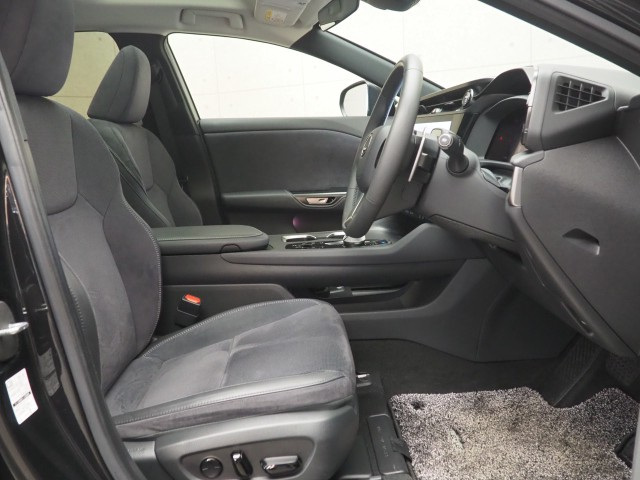 レクサス RZ450e バージョンL