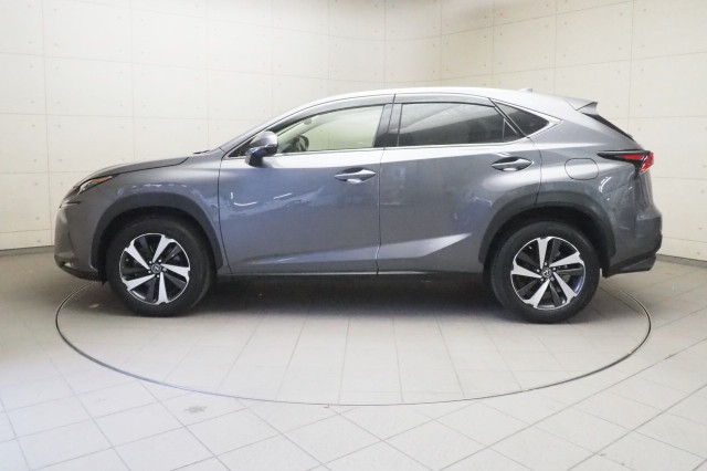 レクサス NX300 バージョンL