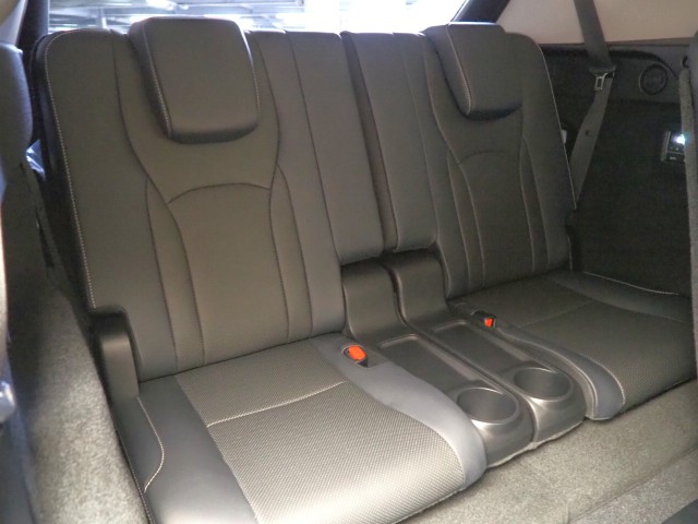 レクサス RX450hL ヒョウジュン