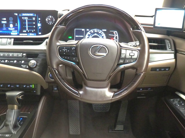 レクサス ES300h バージョンL