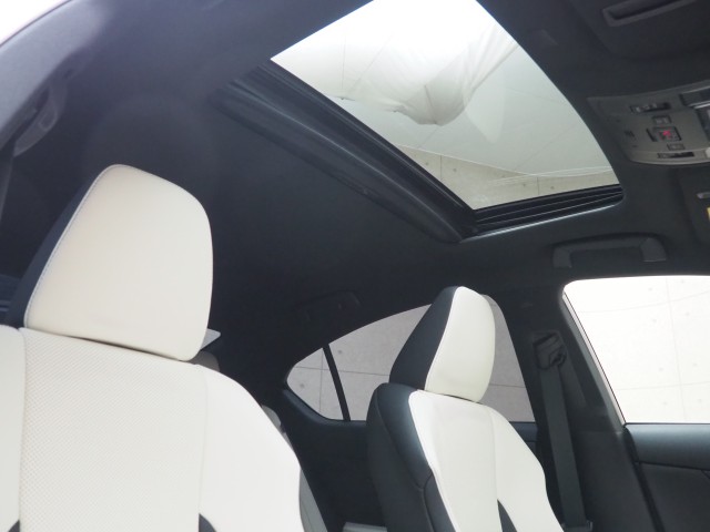 レクサス IS300h Fスポーツ