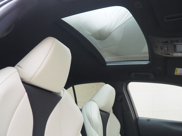 レクサス UX250h Fスポーツ