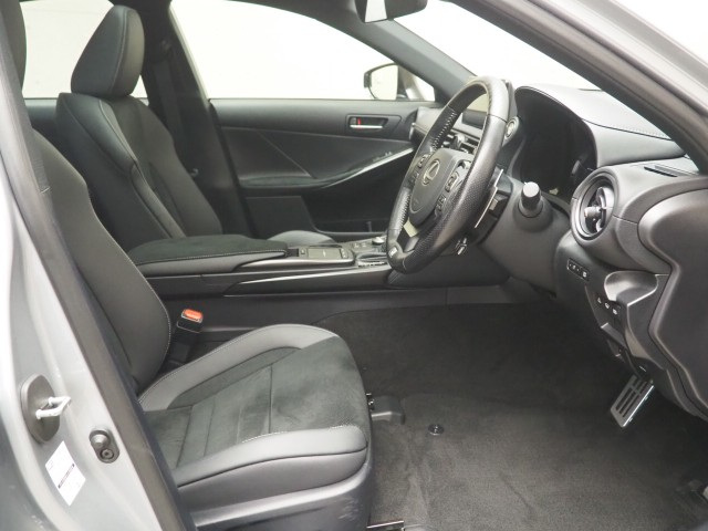 レクサス IS300h Fスポ モードB3