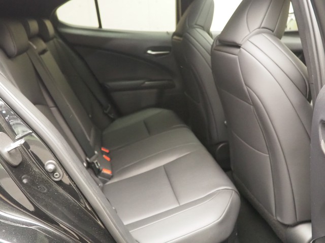 レクサス UX250h Fスポーツ