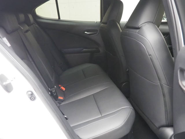 レクサス UX250h アーバンエレガンス