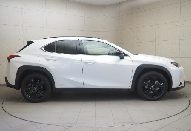 レクサス UX250h アーバンエレガンス