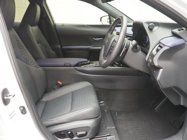 レクサス UX250h アーバンエレガンス