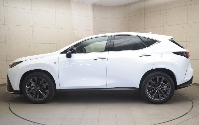 レクサス NX350h Fスポーツ