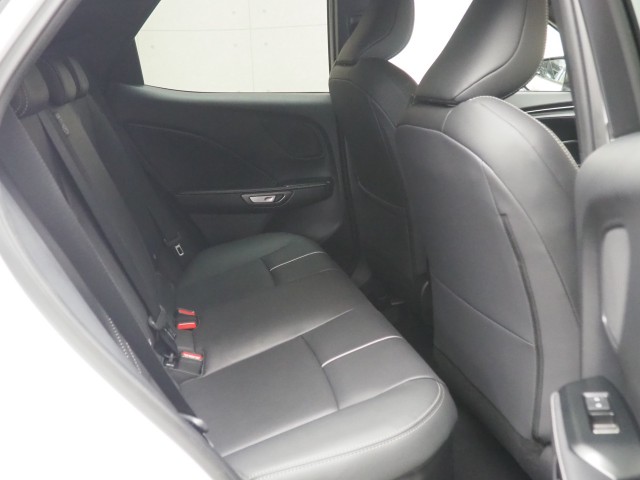 レクサス LBX リラックス