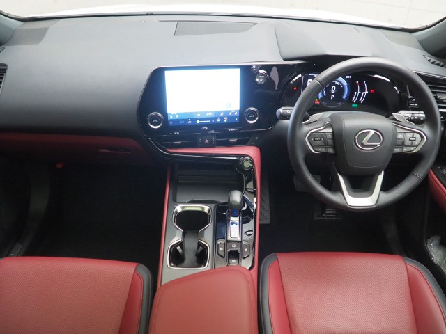 レクサス NX350h ヒョウジュンシャ