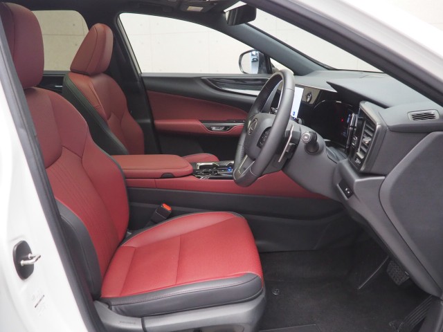 レクサス NX350h ヒョウジュンシャ