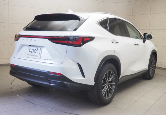 レクサス NX350h ヒョウジュンシャ