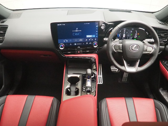 レクサス NX450h+ Fスポーツ