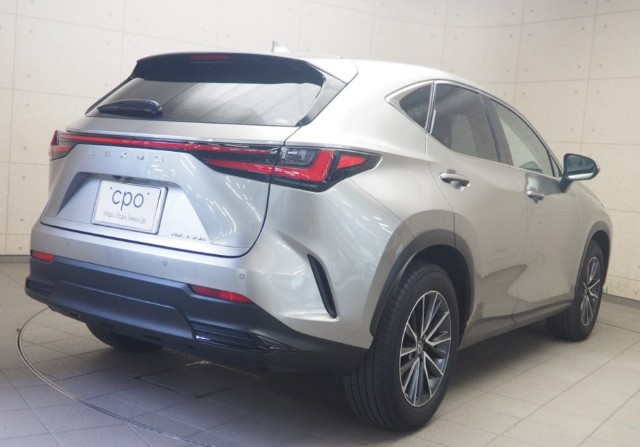 レクサス NX350h ヒョウジュンシャ