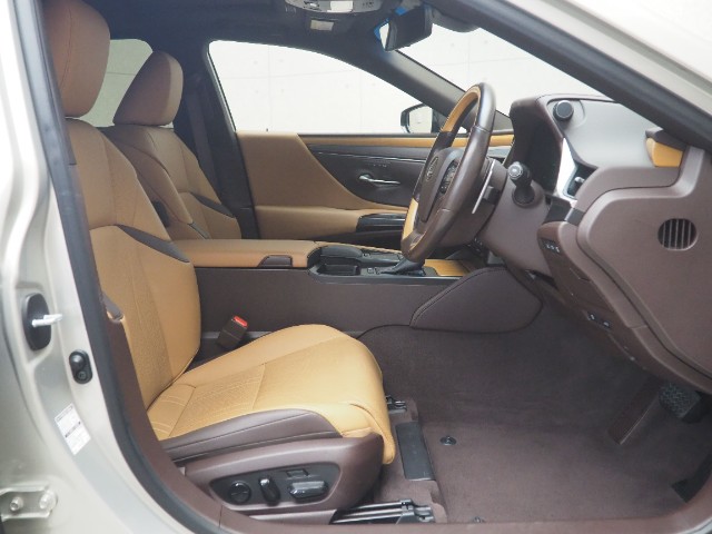 レクサス ES300h バージョンL