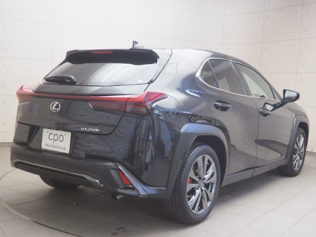 レクサス UX250h Fスポーツ
