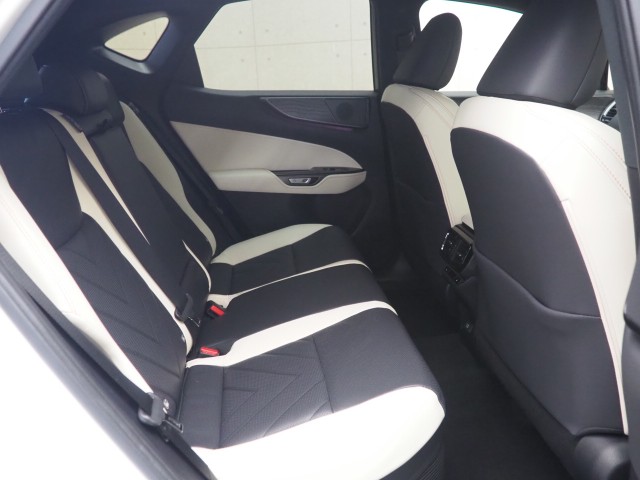 レクサス NX350h バージョンL