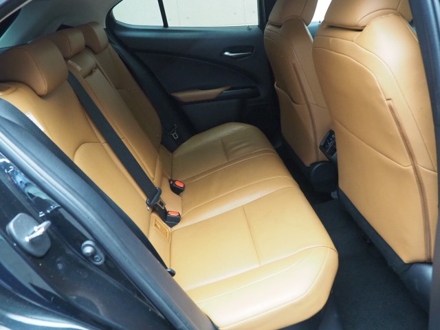 レクサス UX250h バージョンL