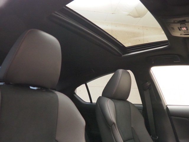 レクサス IS500 Fスポパフォーマ Fir