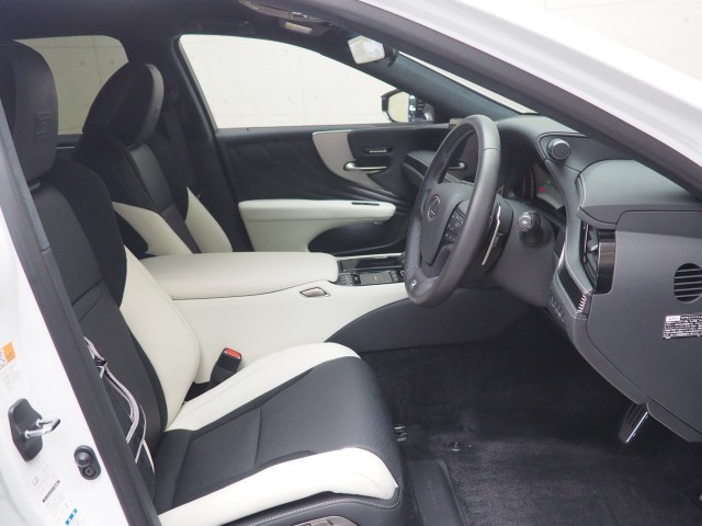 レクサス LS500h Fスポーツ