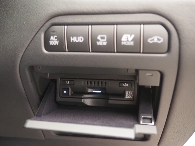 レクサス LS500h Fスポーツ