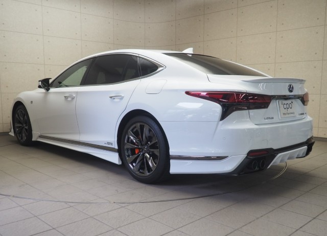 レクサス LS500h Fスポーツ