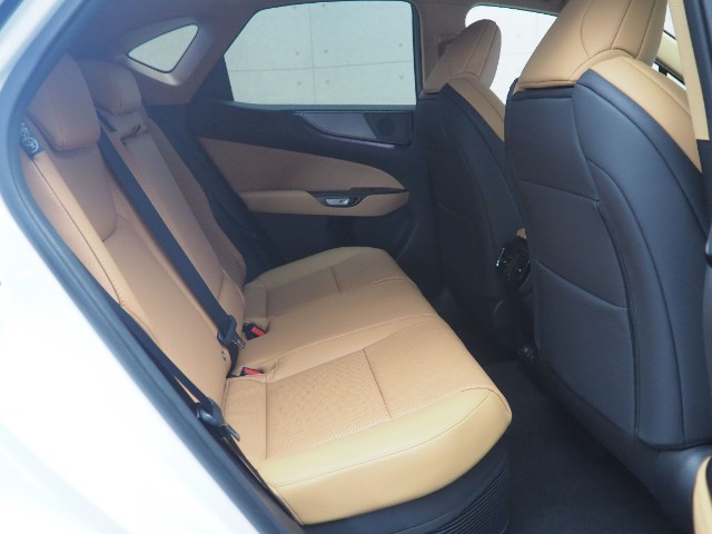 レクサス NX350h Fスポーツ