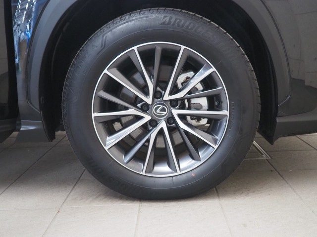 レクサス NX350h ヒョウジュン